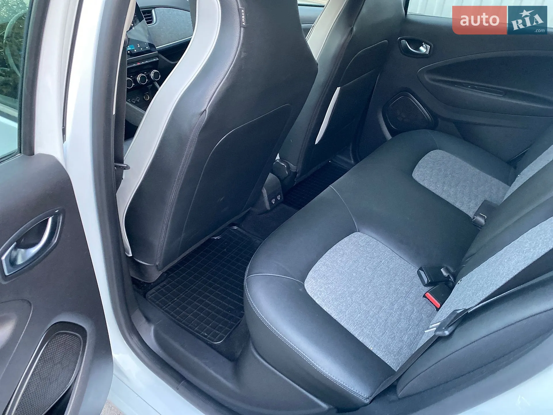 2019 Renault ZOE - мініатюра 12
