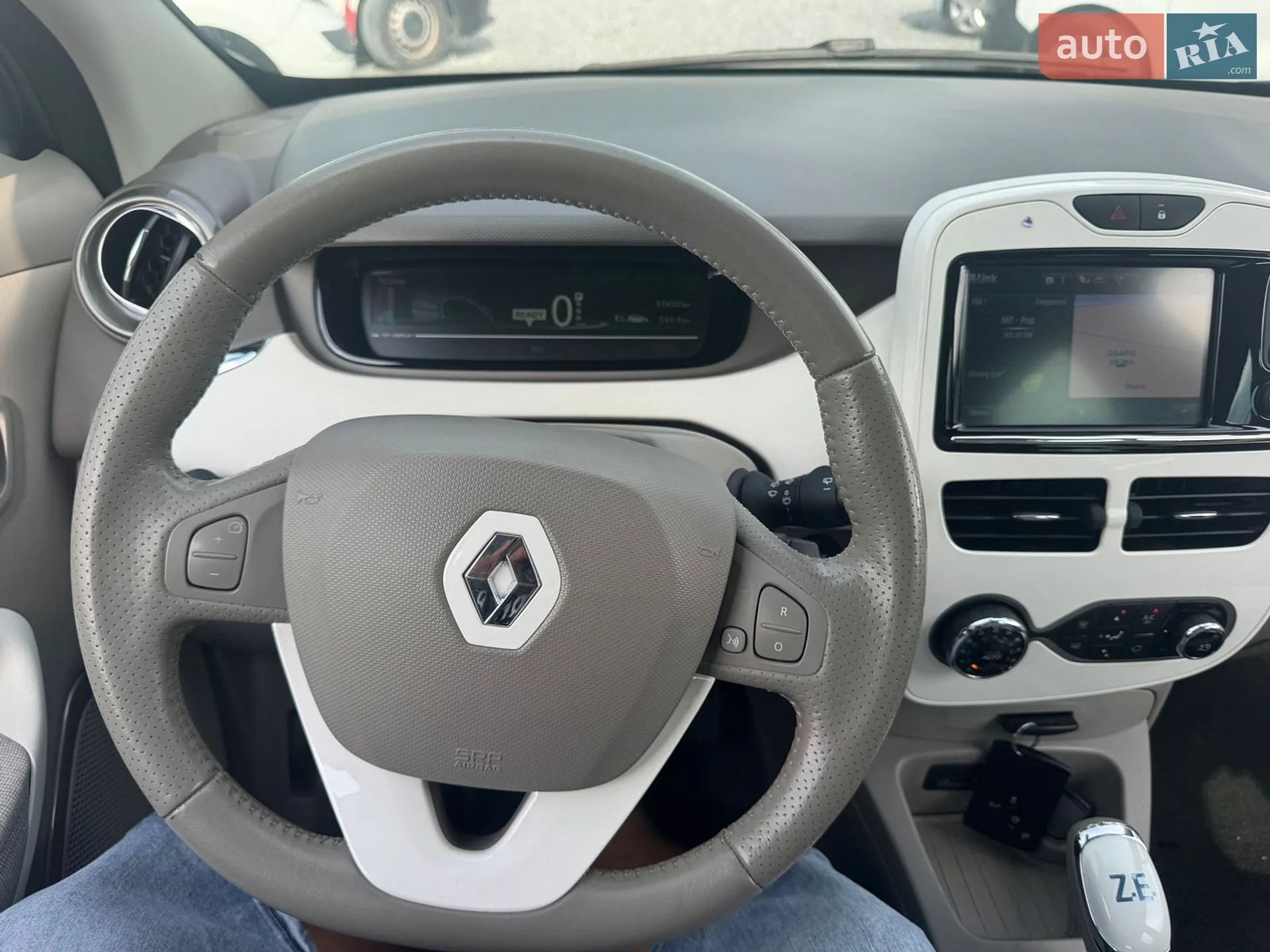 2017 Renault ZOE - мініатюра 12
