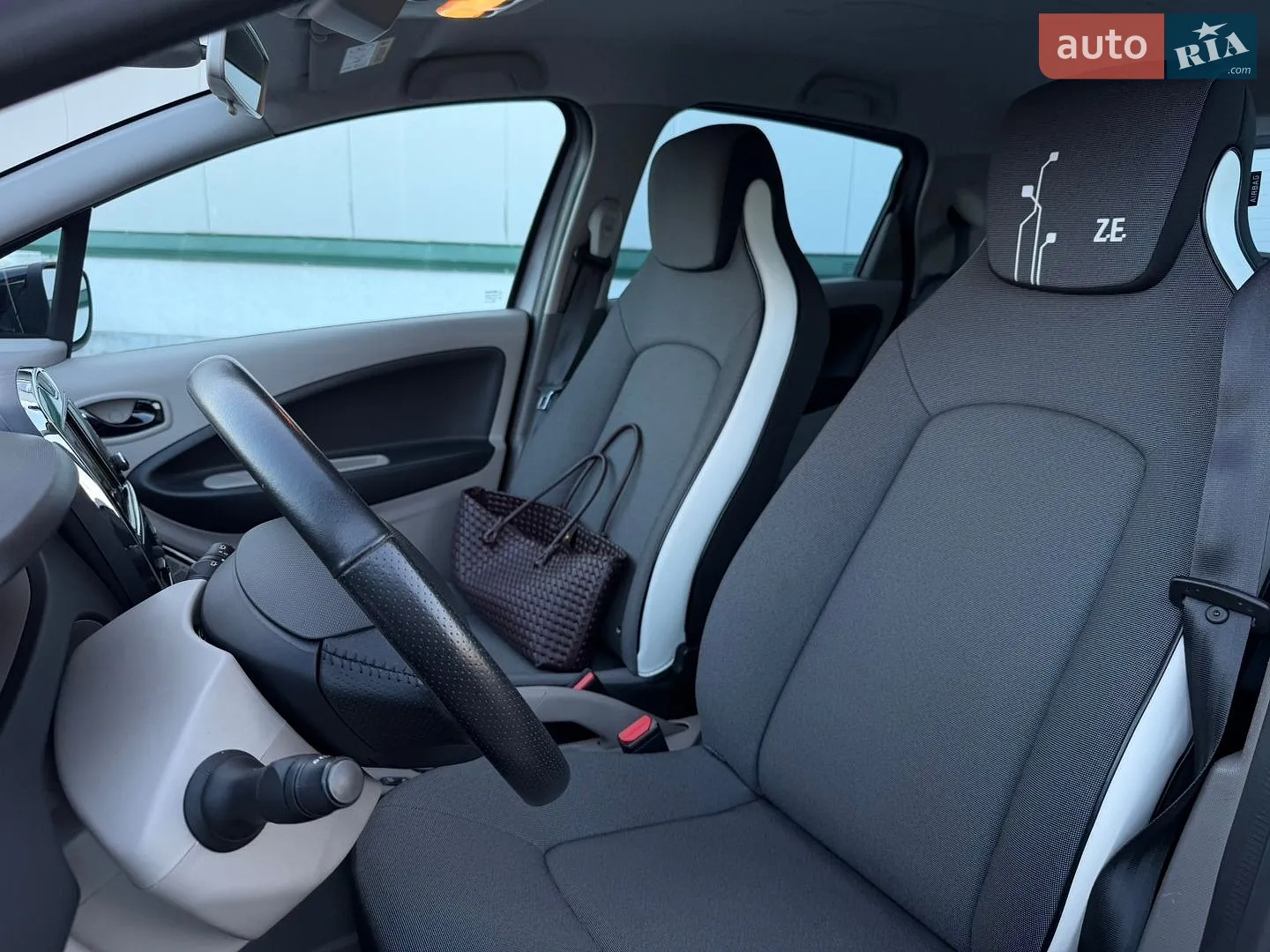 2015 Renault ZOE - мініатюра 15