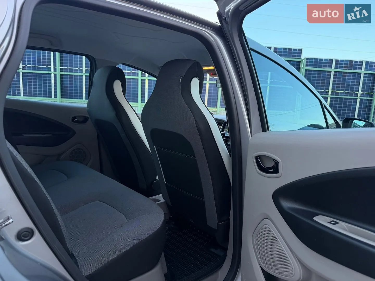 2015 Renault ZOE - мініатюра 20