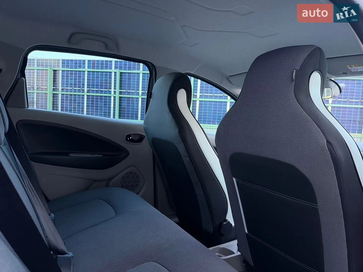 2015 Renault ZOE - мініатюра 21