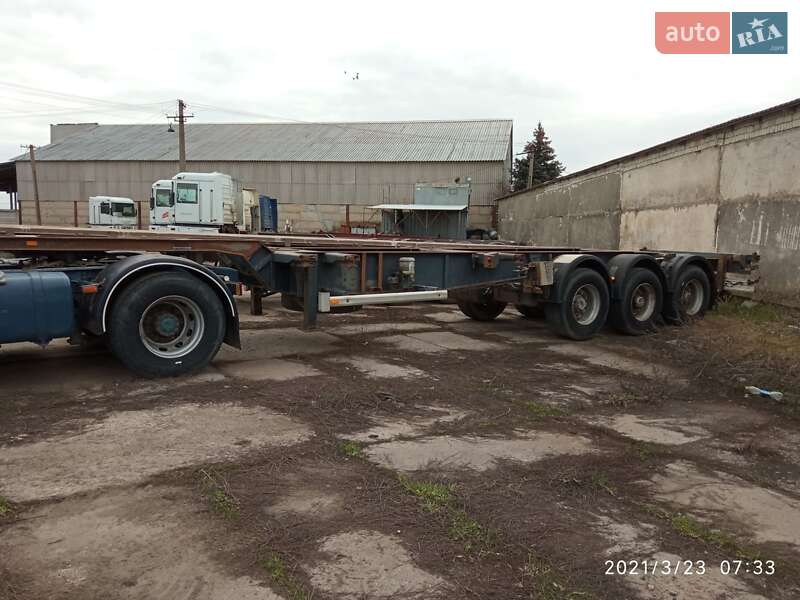 Контейнеровоз напівпричіп Renders RMAC 2000 в Ізмаїлі