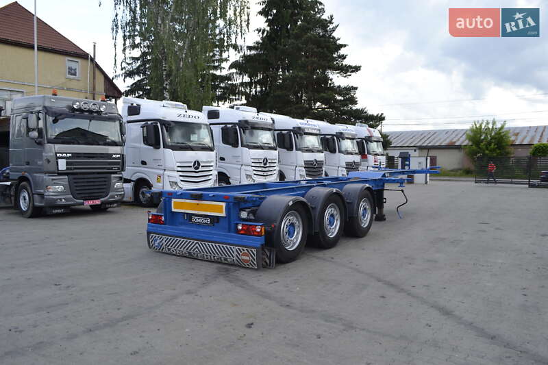 Контейнеровоз полуприцеп Renders RPS 2007 в Хусте