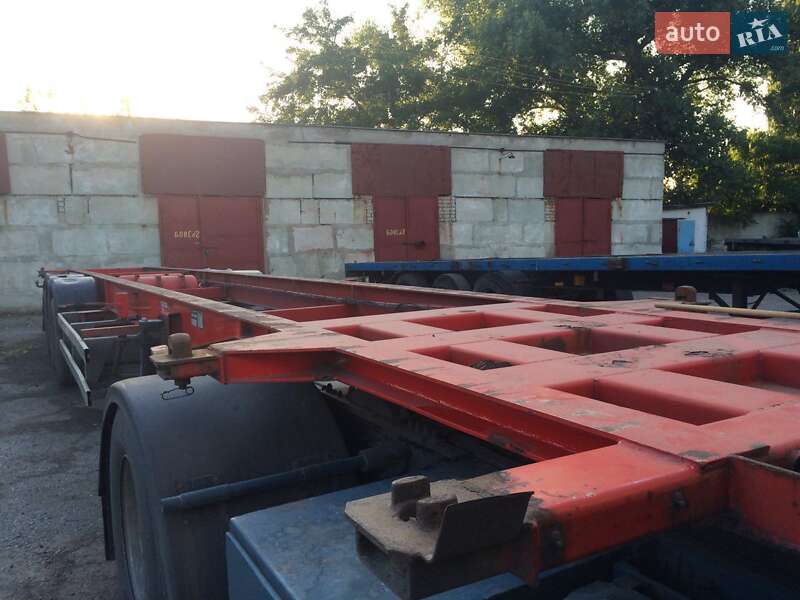 Контейнеровоз полуприцеп Renders SAF 1999 в Одессе