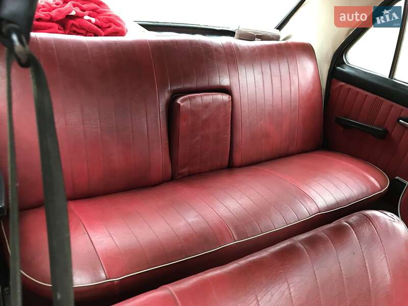 Седан Ретро автомобили Классические 1976 в Вишневом