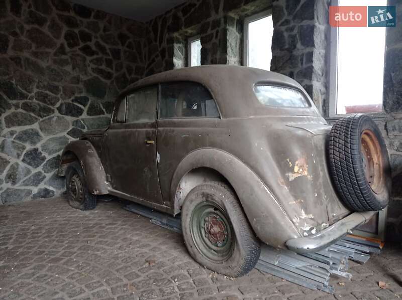 Ретро автомобили Классические 1942 Ретро автомобили Классические 1942