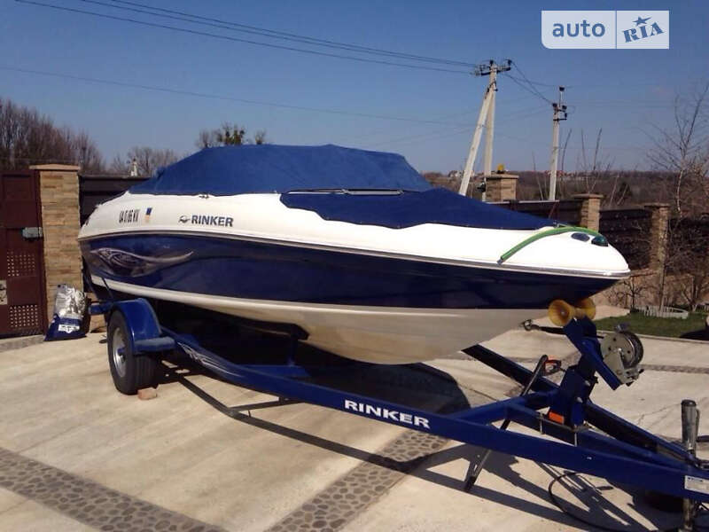 Моторная яхта Rinker Captiva 2006 в Одессе фото 4 Моторная яхта Rinker Captiva 2006 в Одессе