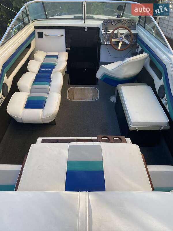 Катер Rinker Festiva 1991 в Луцьку