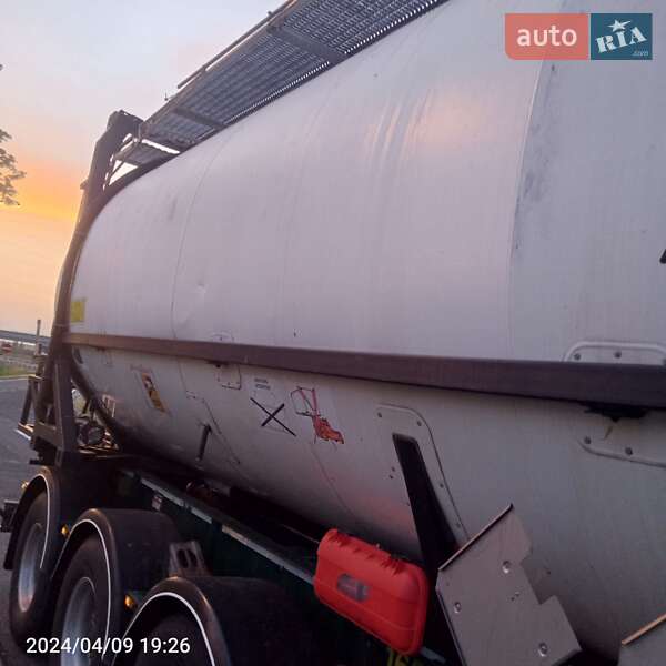 Цистерна напівпричіп Rinnen S-NA 1998 в Івано-Франківську