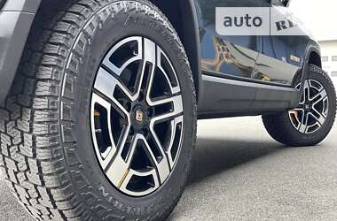 Внедорожник / Кроссовер Rivian R1S 2023 в 