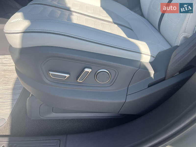 Універсал Rivian R1S 2023 в Києві