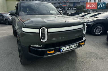 Внедорожник / Кроссовер Rivian R1S 2022 в 