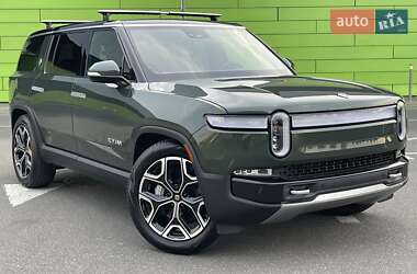 Внедорожник / Кроссовер Rivian R1S 2024 в 
