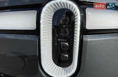 Внедорожник / Кроссовер Rivian R1S 2023 в 