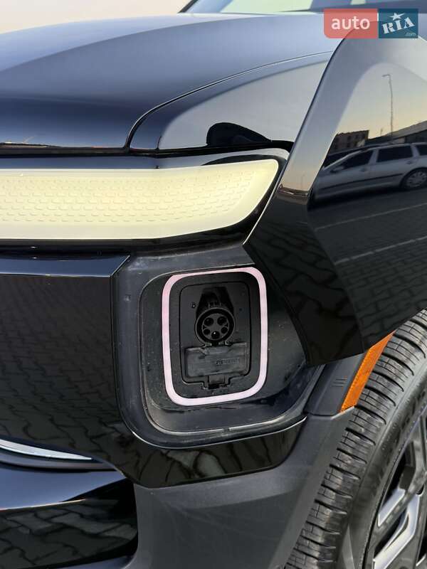 Позашляховик / Кросовер Rivian R1S 2024 в Львові