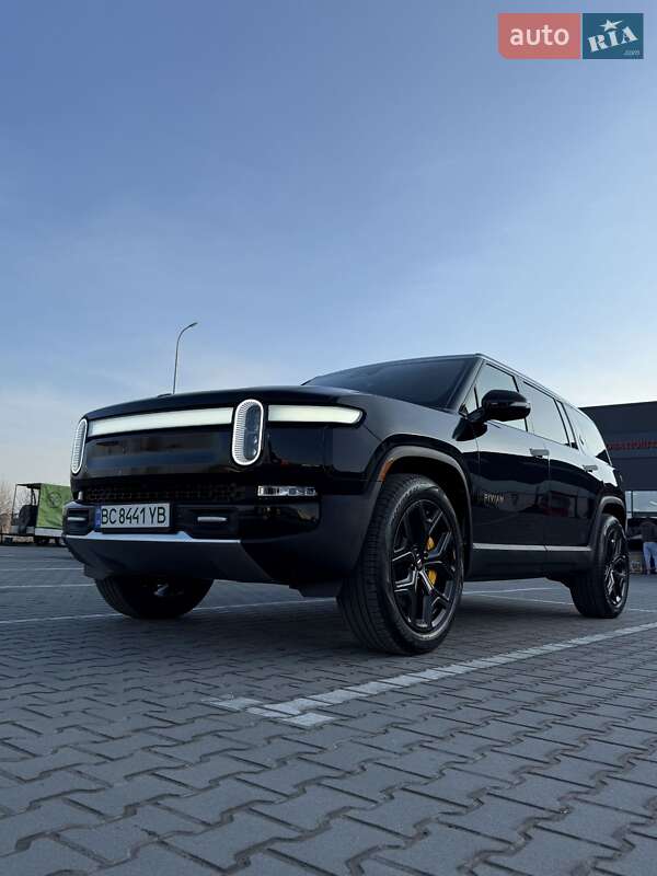 Rivian R1S 2024