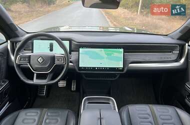 Внедорожник / Кроссовер Rivian R1S 2022 в 