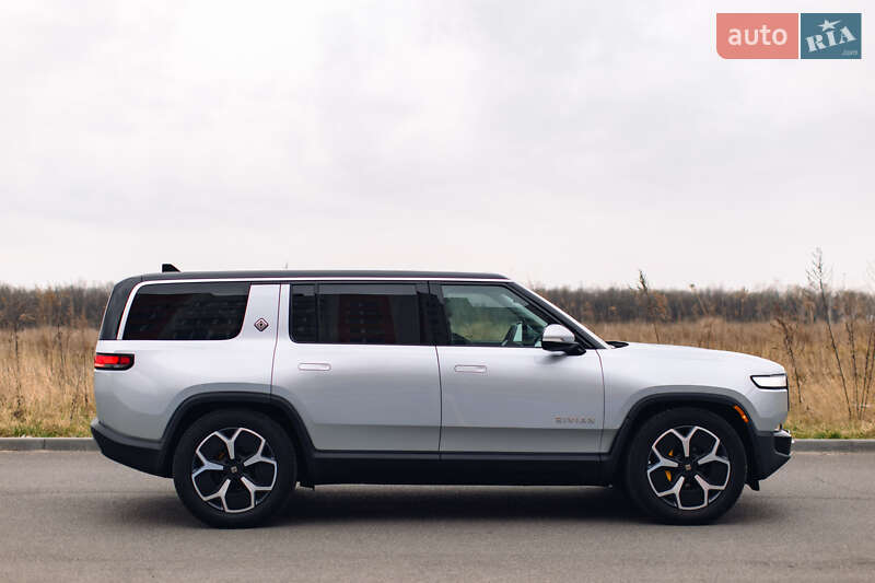 Внедорожник / Кроссовер Rivian R1S 2024 в Киеве