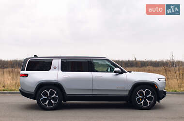 Внедорожник / Кроссовер Rivian R1S 2024 в 