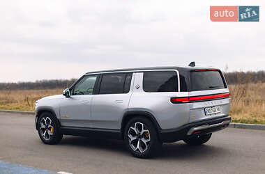 Внедорожник / Кроссовер Rivian R1S 2024 в 