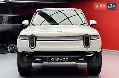Внедорожник / Кроссовер Rivian R1S 2023 в 