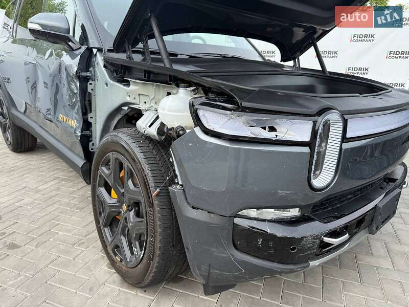 Внедорожник / Кроссовер Rivian R1S 2023 в Луцке