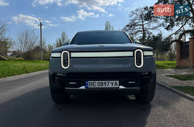 Позашляховик / Кросовер Rivian R1S 2023 в 