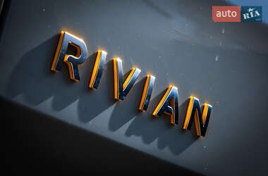 Позашляховик / Кросовер Rivian R1S 2023 в 