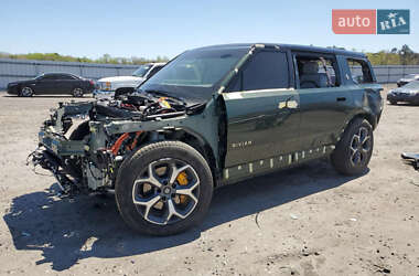 Внедорожник / Кроссовер Rivian R1S 2023 в 