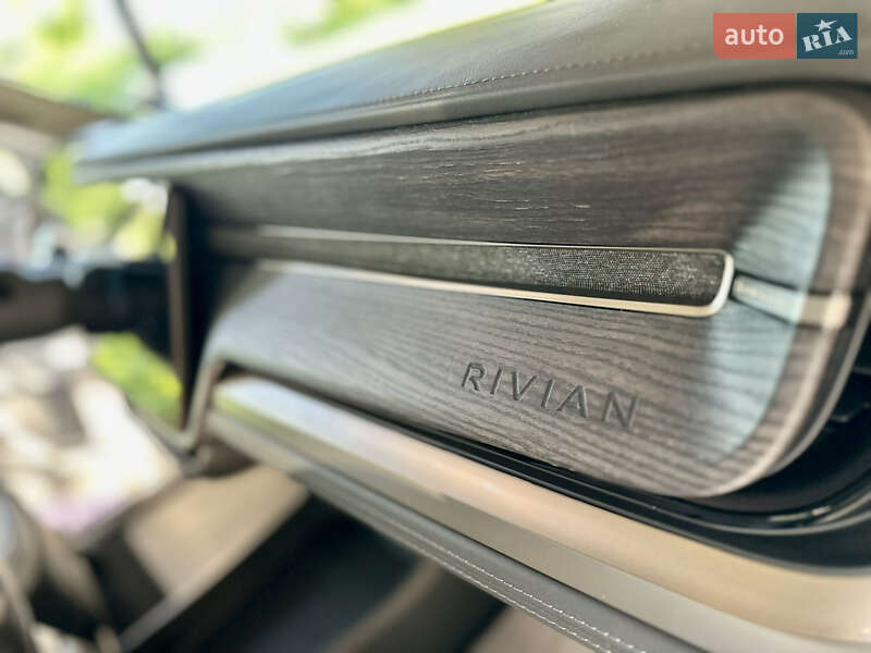 Позашляховик / Кросовер Rivian R1S 2023 в Києві