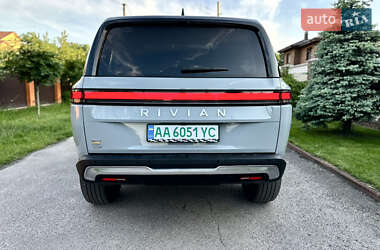 Позашляховик / Кросовер Rivian R1S 2023 в 