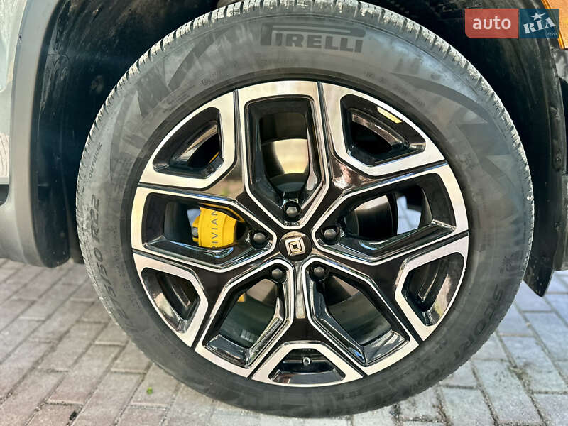 Позашляховик / Кросовер Rivian R1S 2023 в Києві