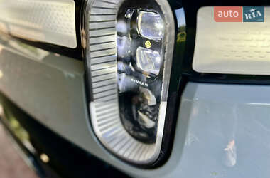 Позашляховик / Кросовер Rivian R1S 2023 в 