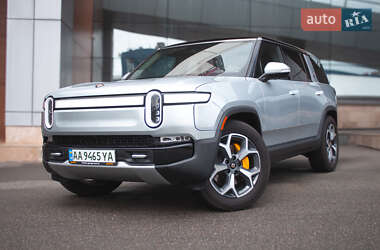 Внедорожник / Кроссовер Rivian R1S 2023 в 