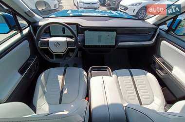 Внедорожник / Кроссовер Rivian R1S 2017 в 