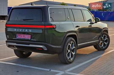 Внедорожник / Кроссовер Rivian R1S 2023 в 