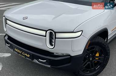 Внедорожник / Кроссовер Rivian R1S 2022 в 