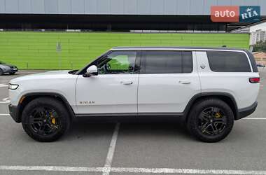 Внедорожник / Кроссовер Rivian R1S 2022 в 