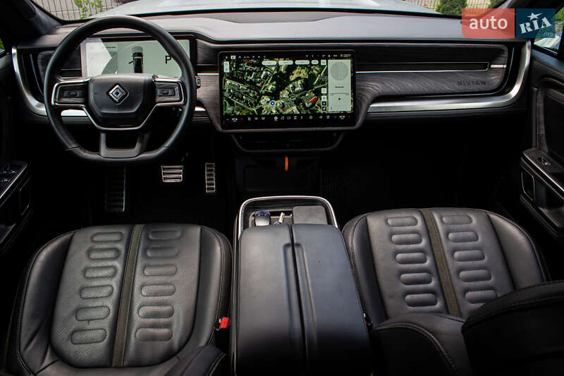 Пикап Rivian R1S 2022 в Львове