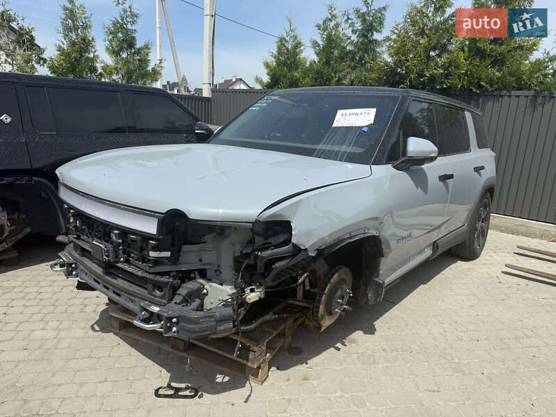 Внедорожник / Кроссовер Rivian R1S 2023 в 