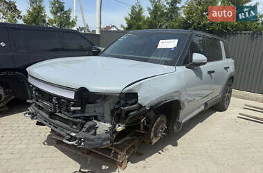 Внедорожник / Кроссовер Rivian R1S 2023 в 