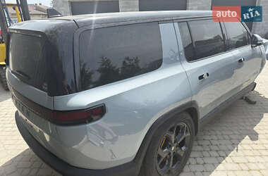 Внедорожник / Кроссовер Rivian R1S 2023 в 