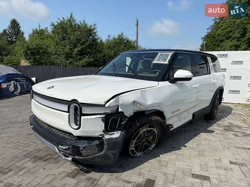 Внедорожник / Кроссовер Rivian R1S 2023 в Луцке