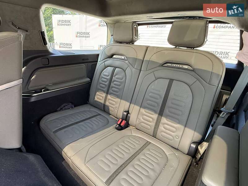 Внедорожник / Кроссовер Rivian R1S 2023 в Луцке