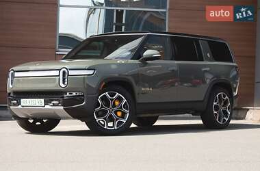 Внедорожник / Кроссовер Rivian R1S 2023 в 