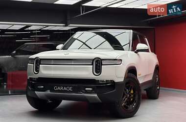 Внедорожник / Кроссовер Rivian R1S 2022 в 