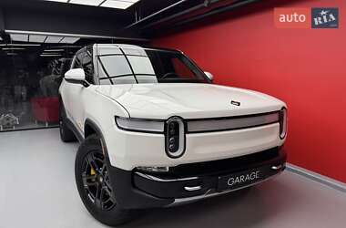 Внедорожник / Кроссовер Rivian R1S 2022 в 