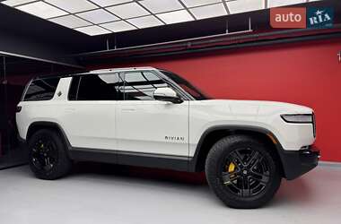 Внедорожник / Кроссовер Rivian R1S 2022 в 