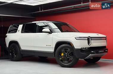 Внедорожник / Кроссовер Rivian R1S 2022 в 
