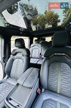 Позашляховик / Кросовер Rivian R1S 2024 в 